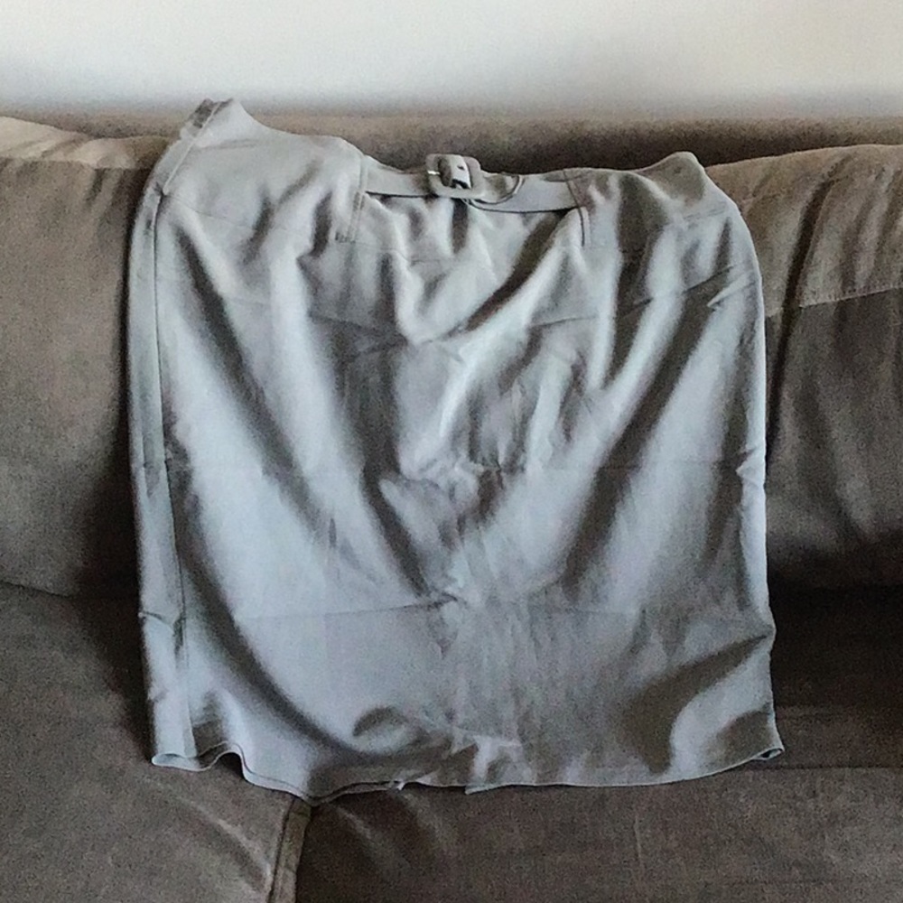 Grey skirt